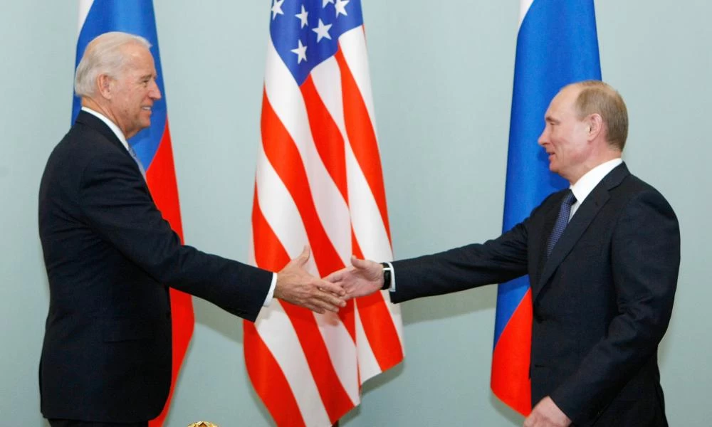 Ο Μπάιντεν θα αγοράσει χρόνο από τον Πούτιν για να αντιμετωπίσει την Κίνα